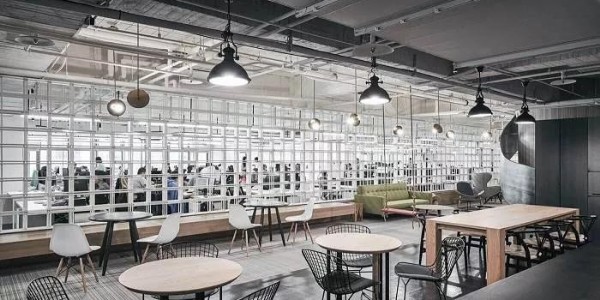 辦公室是裝中央空調(diào)還是風管機？