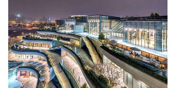 商業(yè)廣場(chǎng)中央空調(diào)安裝需要考慮哪些因素？