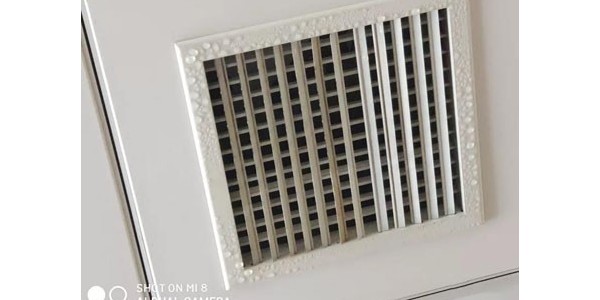 為什么中央空調(diào)出風(fēng)口會(huì)有冷凝水？