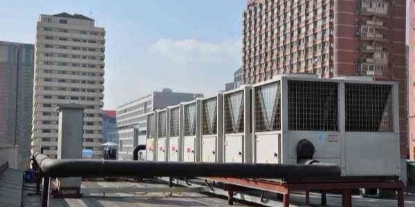 空氣能熱泵采暖一天要耗多少電？