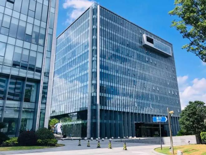 贏嘉廣場(chǎng)中央空調(diào)整改安裝工程