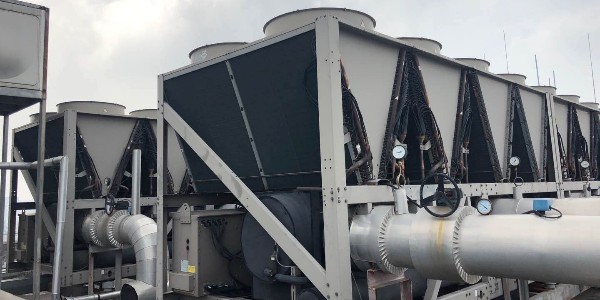 風冷式冷水機組安裝