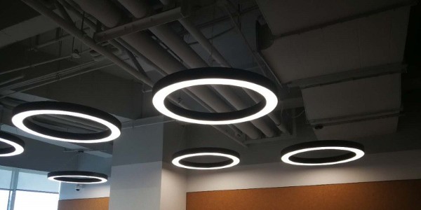 風(fēng)管機(jī)與吸頂機(jī)出故障怎么處理？